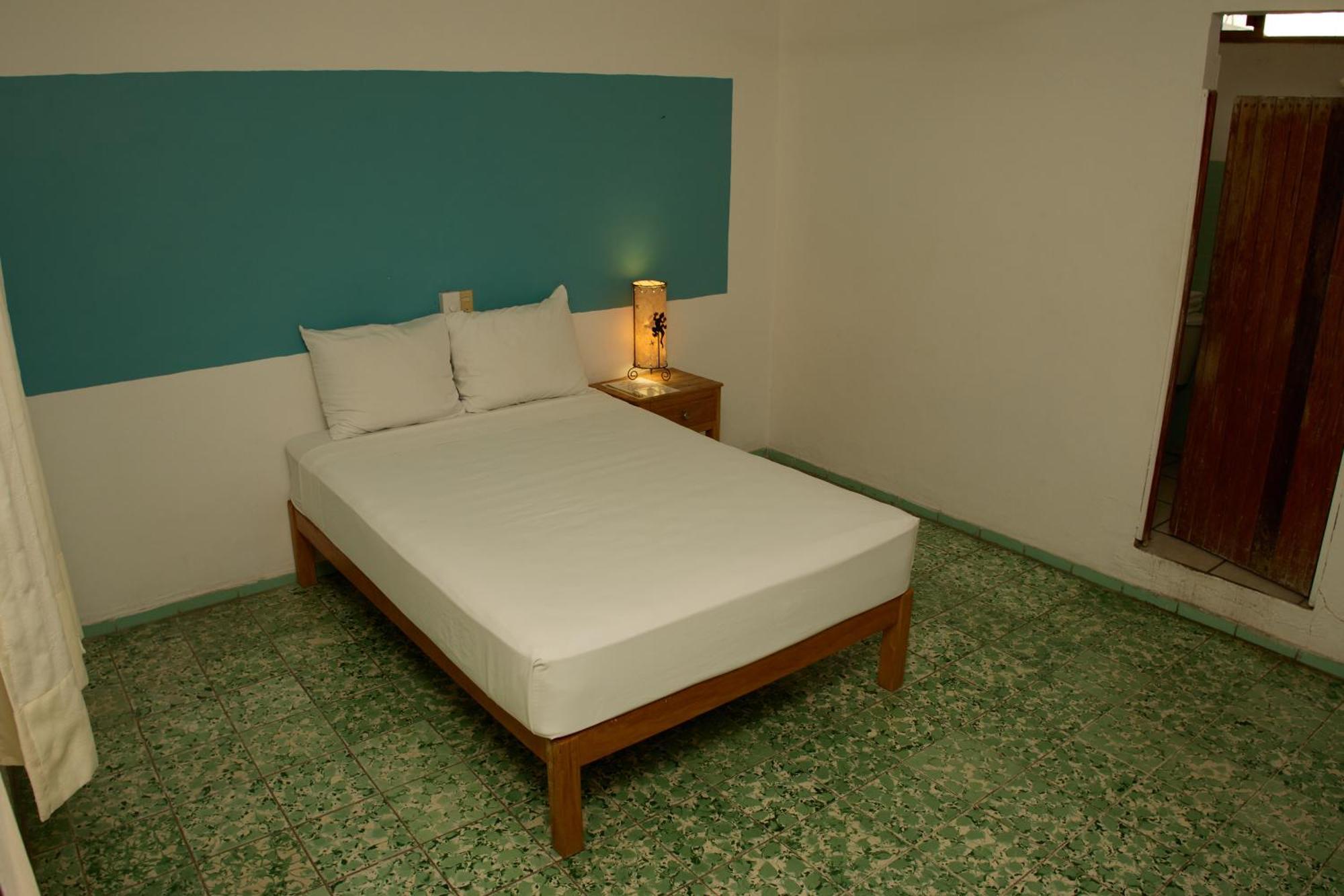 Hotel San Lorenzo Barra de Navidad Bagian luar foto
