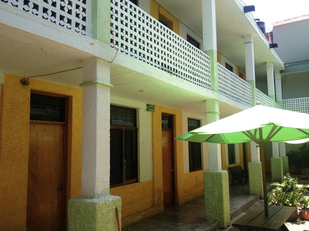 Hotel San Lorenzo Barra de Navidad Bagian luar foto