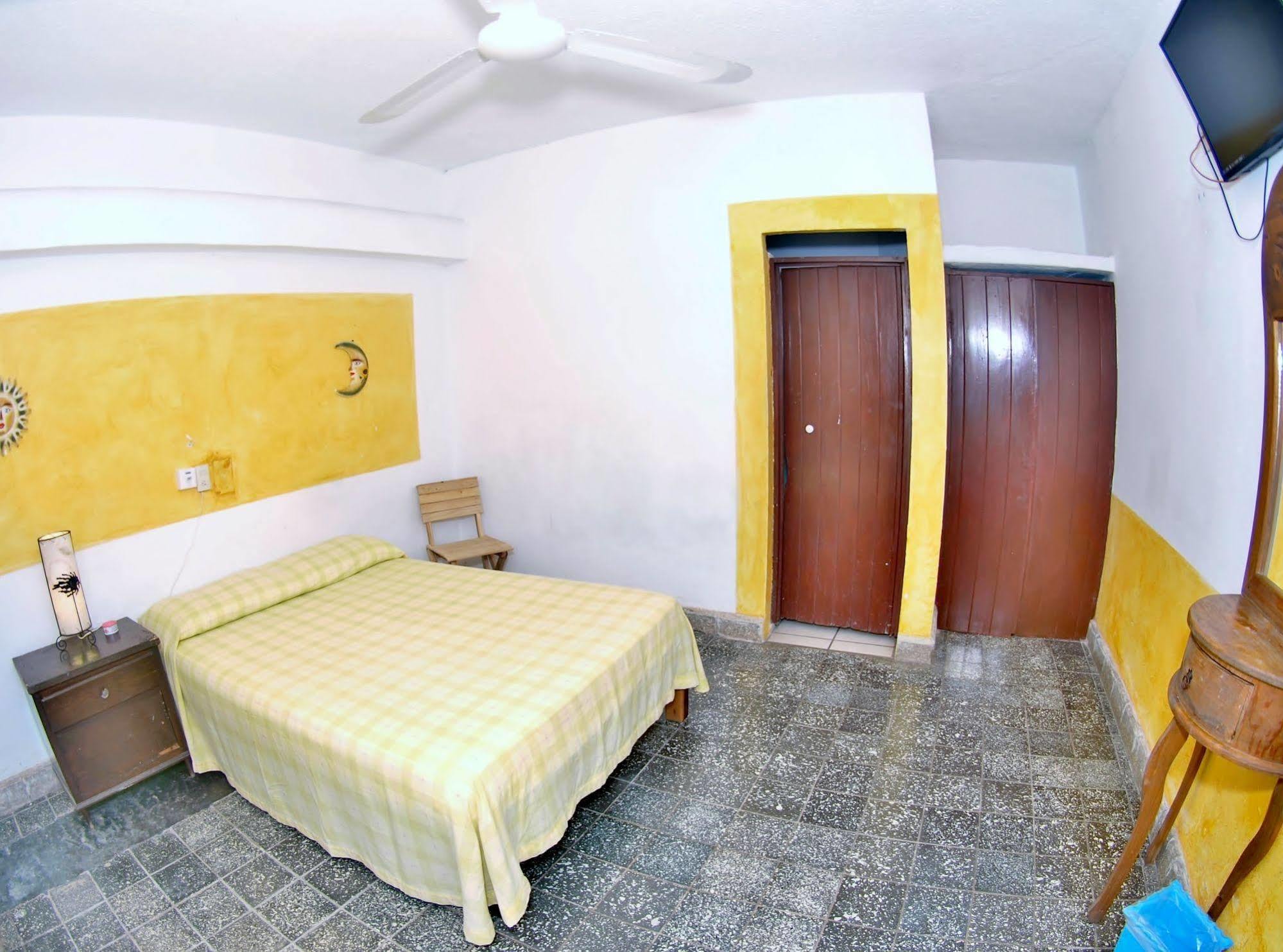 Hotel San Lorenzo Barra de Navidad Bagian luar foto